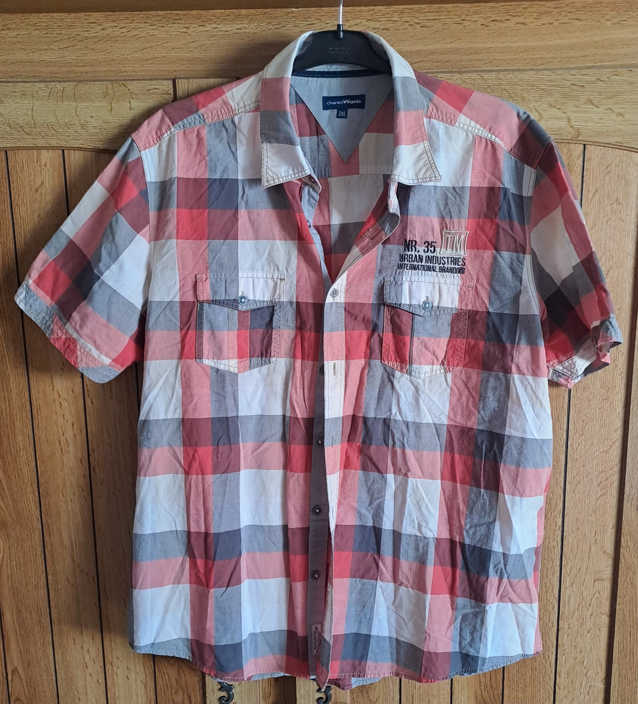 Chemise à manches courtes